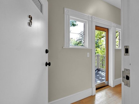 22 Lowell St 3, Somerville MA 02143