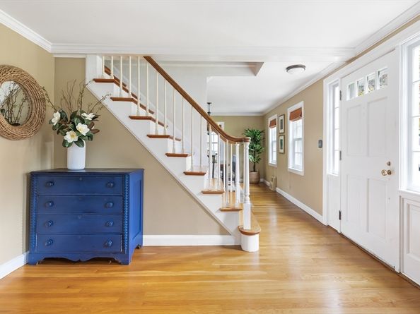 332 Hillcrest Road, Needham MA 02492