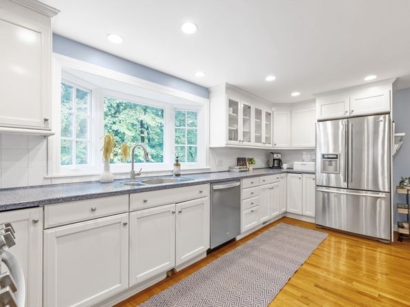 332 Hillcrest Road, Needham MA 02492