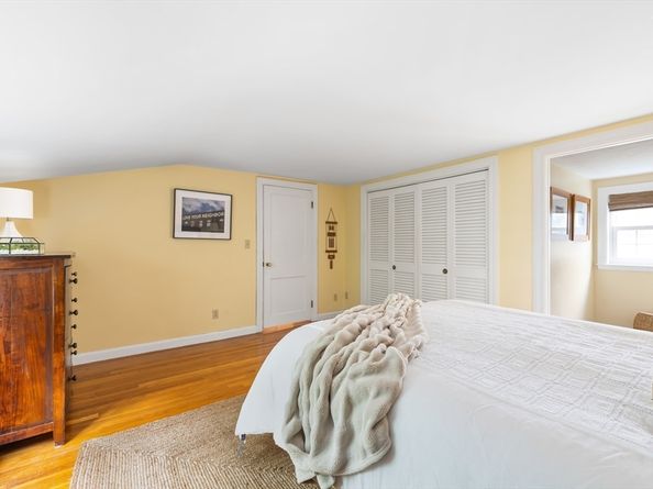 332 Hillcrest Road, Needham MA 02492