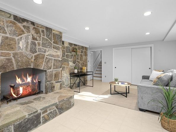 30 Colby Rd, Wellesley MA 02482