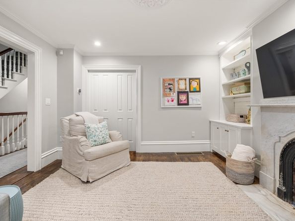 93 Pembroke St 1, Boston MA 02118