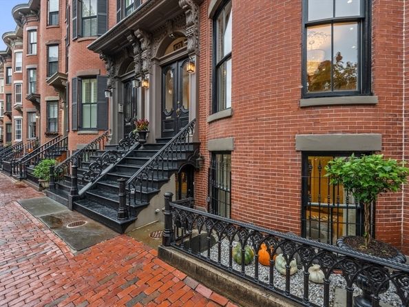 93 Pembroke St 1, Boston MA 02118