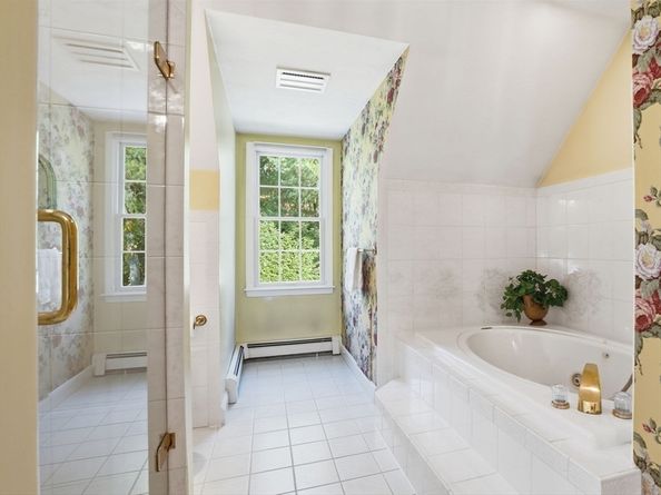 10 Shrine Road, Norwell MA 02061