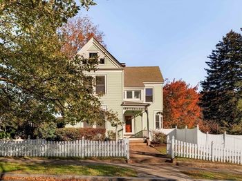 37 Monatiquot Ave
