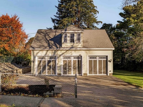 37 Monatiquot Ave, Braintree MA 02184