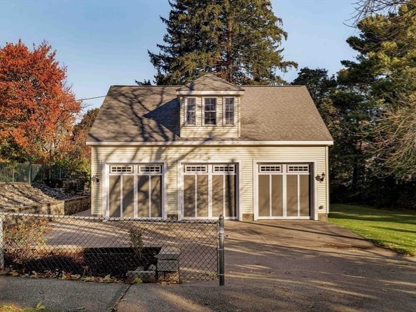37 Monatiquot Ave, Braintree MA 02184