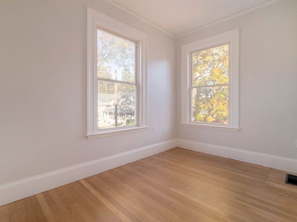 37 Monatiquot Ave, Braintree MA 02184