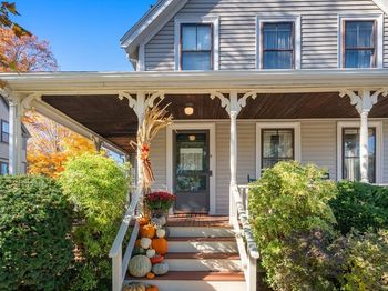5 Byron St