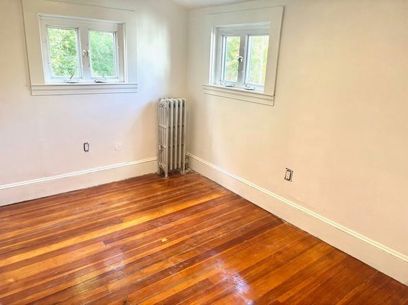 37 Hunt St, Brockton MA 02302