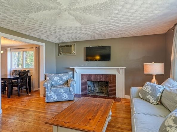 238 W. Hill Rd, Marlborough MA 01752