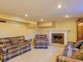 238 W. Hill Rd, Marlborough MA 01752