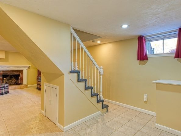 238 W. Hill Rd, Marlborough MA 01752