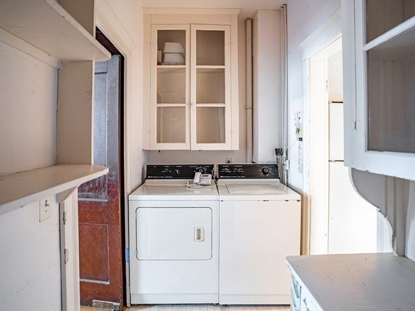 12 Gibbs 2, Brookline MA 02446