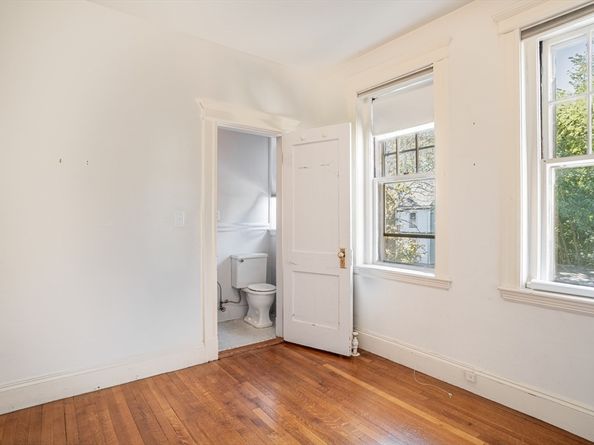 12 Gibbs 2, Brookline MA 02446