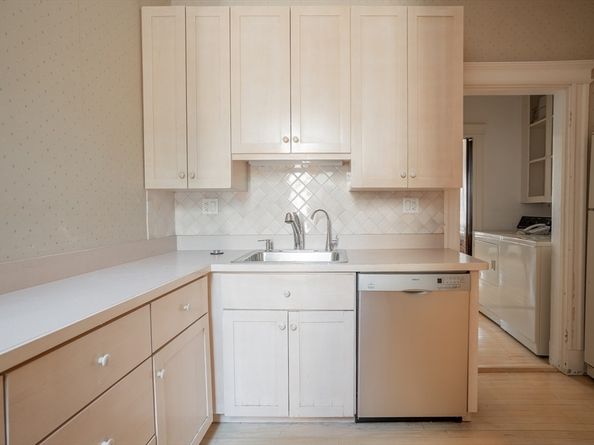 12 Gibbs 2, Brookline MA 02446