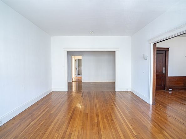 12 Gibbs 2, Brookline MA 02446