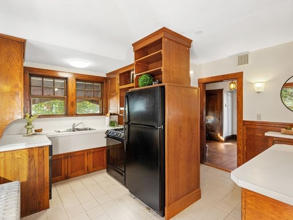 807 Salem St, Lynnfield MA 01940