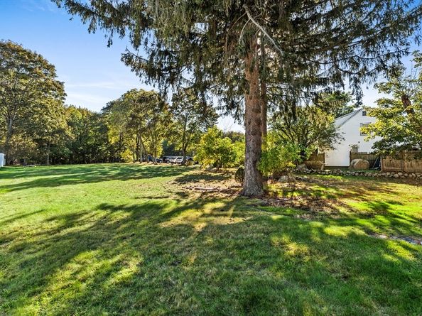 807 Salem St, Lynnfield MA 01940