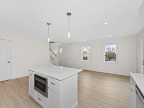 48 Ash Ave B, Somerville MA 02145