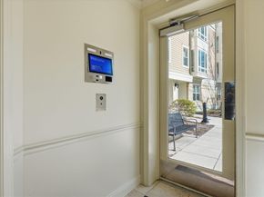 2-14 Saint Paul St 403, Brookline MA 02446