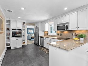 16 Bayberry Ln, Framingham MA 01701