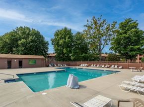 11 Davis b8, Acton MA 01720