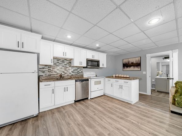 94 Main St, North Andover MA 01845