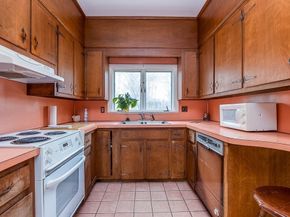 30 Sanger St, Bridgewater MA 02324