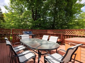 61 Woodlawn Dr, Newton MA 02467