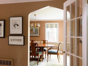 61 Woodlawn Dr, Newton MA 02467