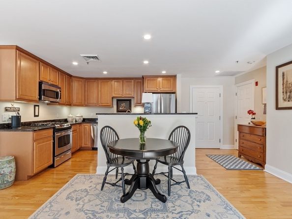 95 Conant St 320, Concord MA 01742