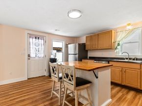 20 Elm St, Milford MA 01757