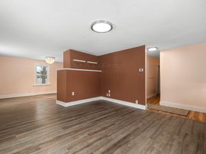 20 Elm St, Milford MA 01757