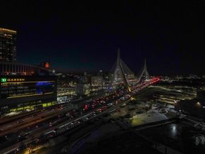 100 Lovejoy Wharf PH3C, Boston MA 02114