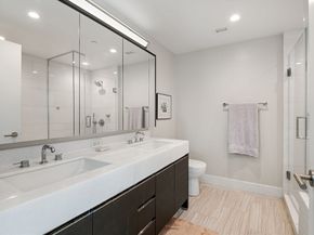 100 Lovejoy Wharf PH3C, Boston MA 02114