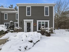 40 Bay Farm Rd 40, Duxbury MA 02332