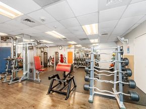 77 Pond Avenue 401, Brookline MA 02445