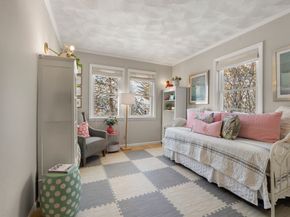 62 Oakland St Ext, Natick MA 01760