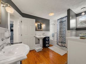 62 Oakland St Ext, Natick MA 01760