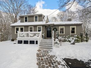 62 Oakland St Ext, Natick MA 01760