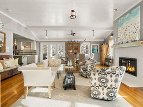 62 Oakland St Ext, Natick MA 01760