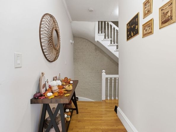 408 Seaver St 2, Boston MA 02121