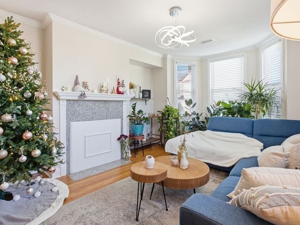 408 Seaver St 2, Boston MA 02121