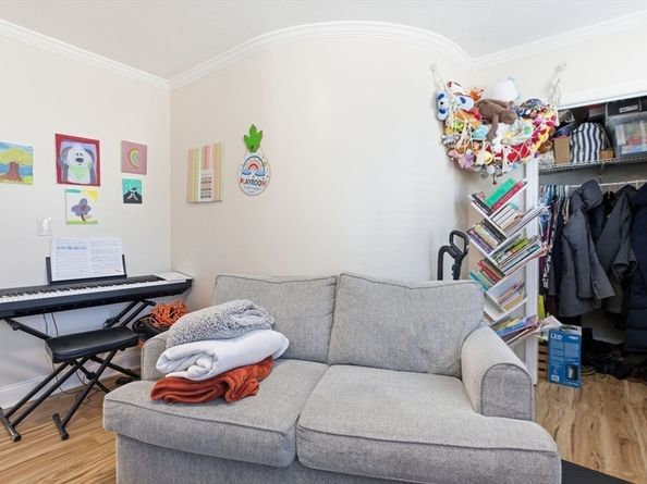 408 Seaver St 2, Boston MA 02121