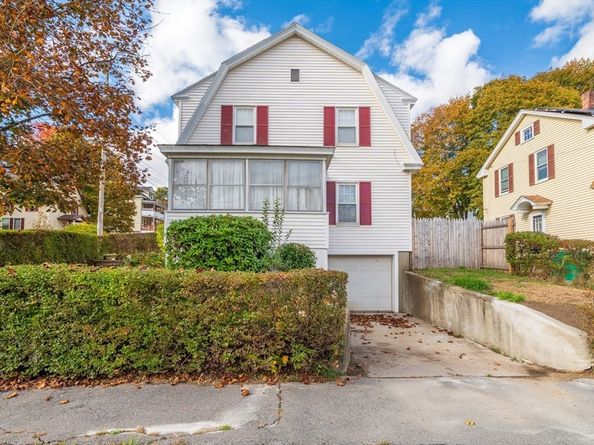 58 Goodrich St, Fitchburg MA 01420