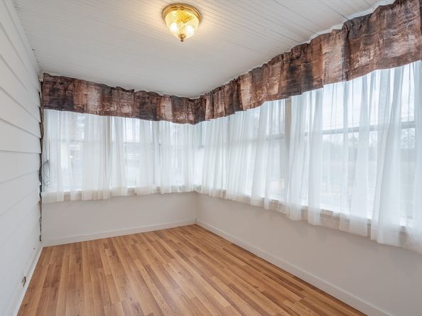 58 Goodrich St, Fitchburg MA 01420