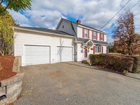 58 Goodrich St, Fitchburg MA 01420