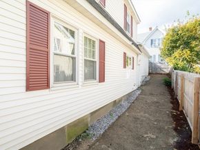 58 Goodrich St, Fitchburg MA 01420