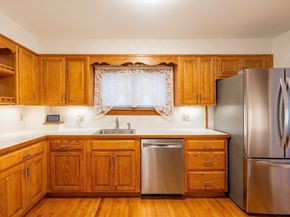 58 Goodrich St, Fitchburg MA 01420